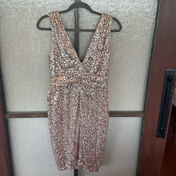 Badgley Mischka Gold Sequins Fifth Avenue Showstopper Dress Size 6 - Picture 7 of 10